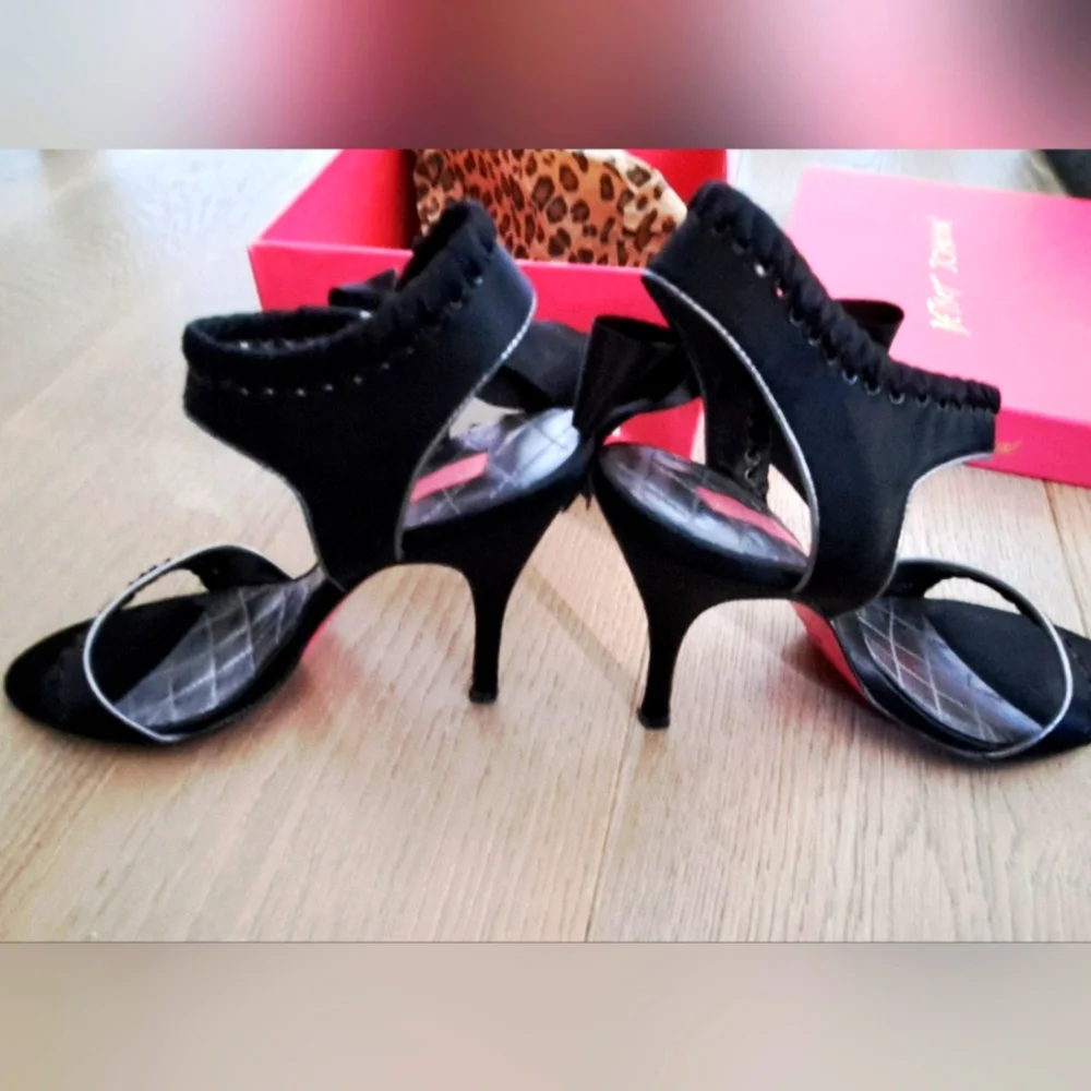 Vintage Betsy Johnson Black Tie Sandals - Picture 2 of 8